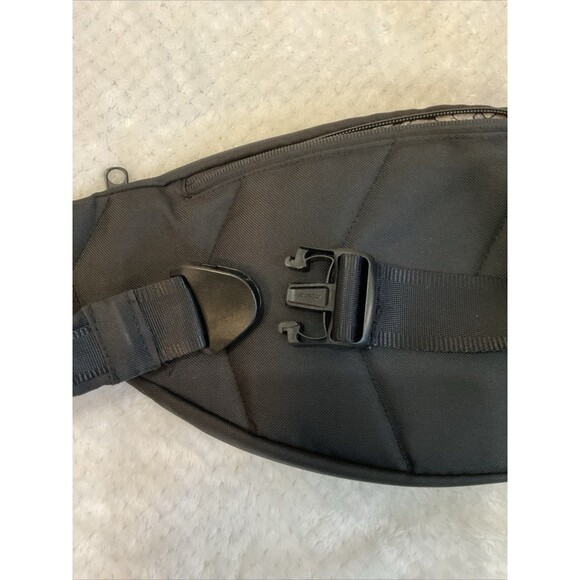 Vera Bradley Women's Recycled Lighten Up Reactive Mini Sling Backpack Black - Picture 9 of 12